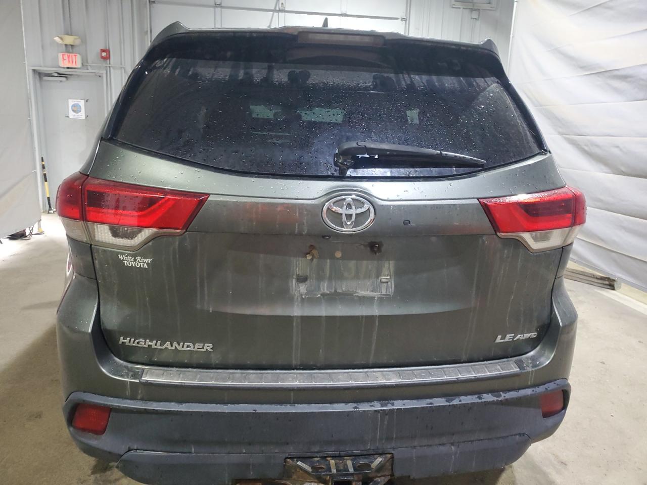 2018 Toyota Highlander Le VIN: 5TDBZRFH4JS490683 Lot: 69041145