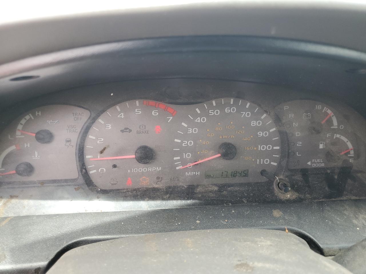 2001 Toyota Sequoia Limited VIN: 5TDZT38A71S011217 Lot: 70863185