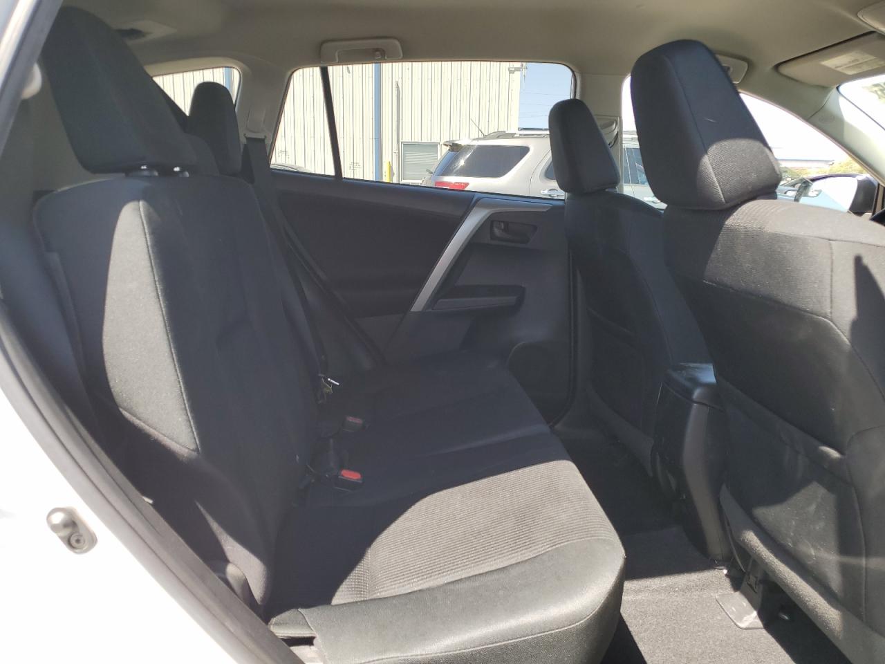 2017 Toyota Rav4 Le VIN: 2T3BFREV3HW634748 Lot: 68882525