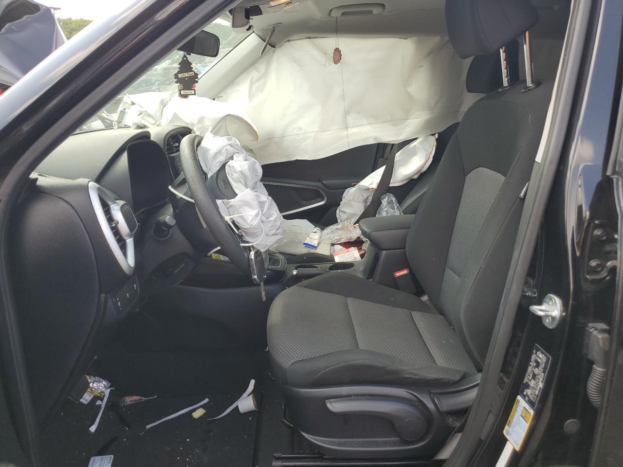 2022 Kia Soul Lx VIN: KNDJ23AU8N7811125 Lot: 68143985