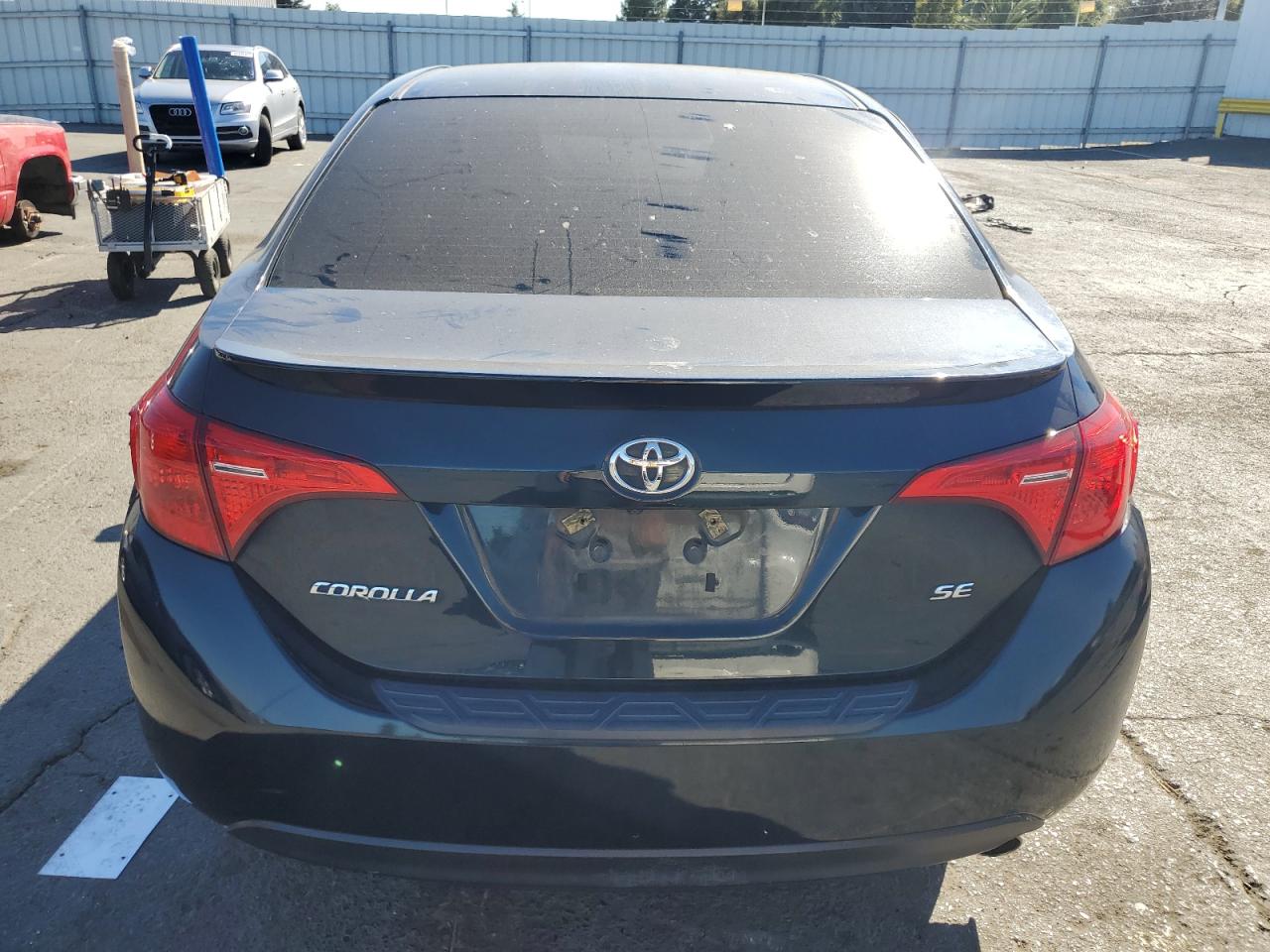 2019 Toyota Corolla L VIN: 2T1BURHE7KC136300 Lot: 68381755