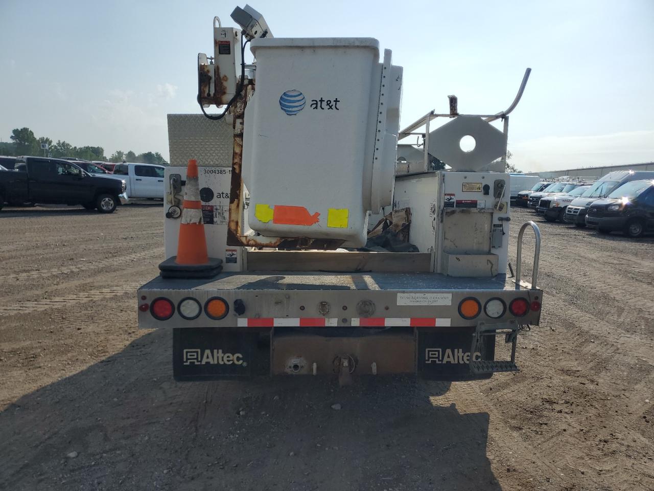 2015 Ford F450 Super Duty VIN: 1FDUF4GY4FEB64605 Lot: 64411225