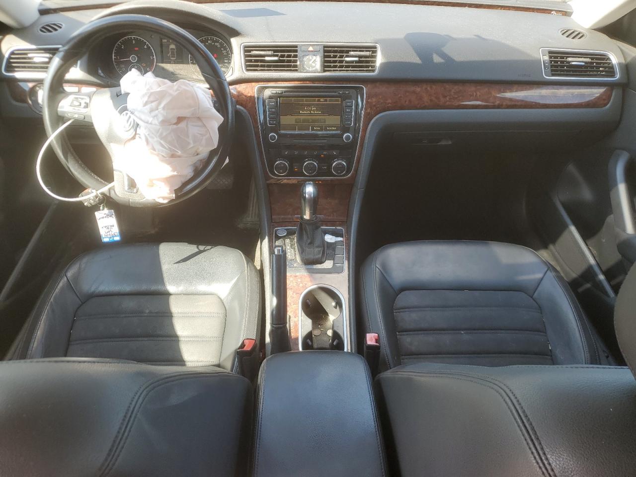 2013 Volkswagen Passat Sel VIN: 1VWCN7A3XDC120129 Lot: 70227155