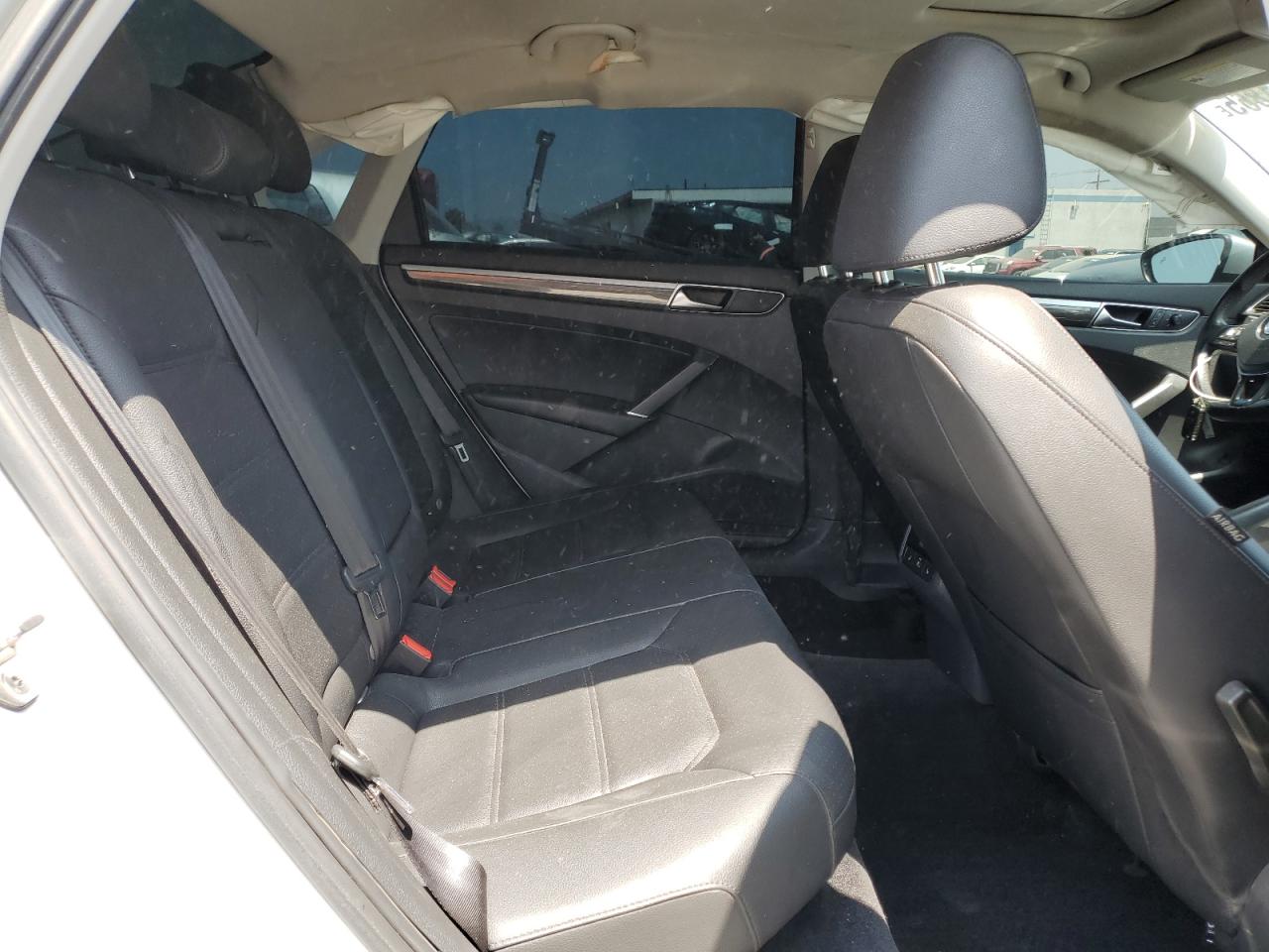 2018 Volkswagen Passat Se VIN: 1VWBA7A38JC046115 Lot: 68921865