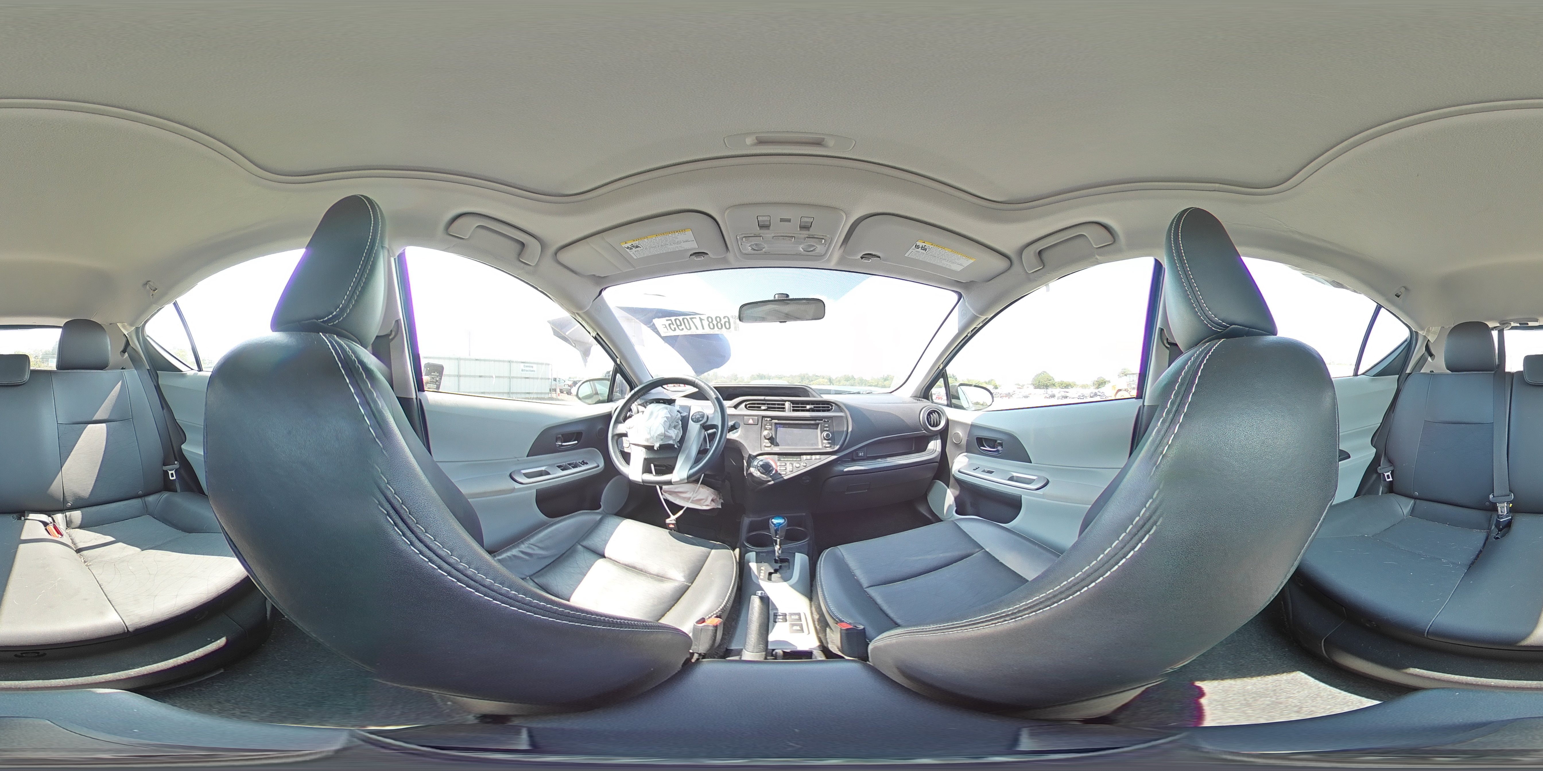 2013 Toyota Prius C VIN: JTDKDTB33D1046296 Lot: 68817095