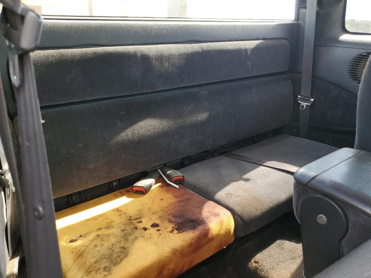 2000 Dodge Dakota VIN: 1B7GL22X6YS615602 Lot: 68110965