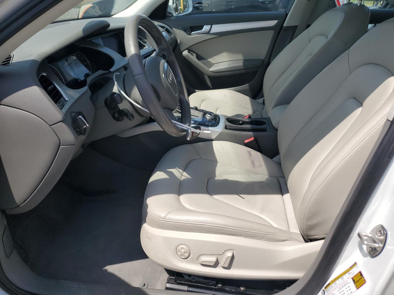 2012 Audi A4 Premium Plus VIN: WAUFFAFL8CA119118 Lot: 70308295