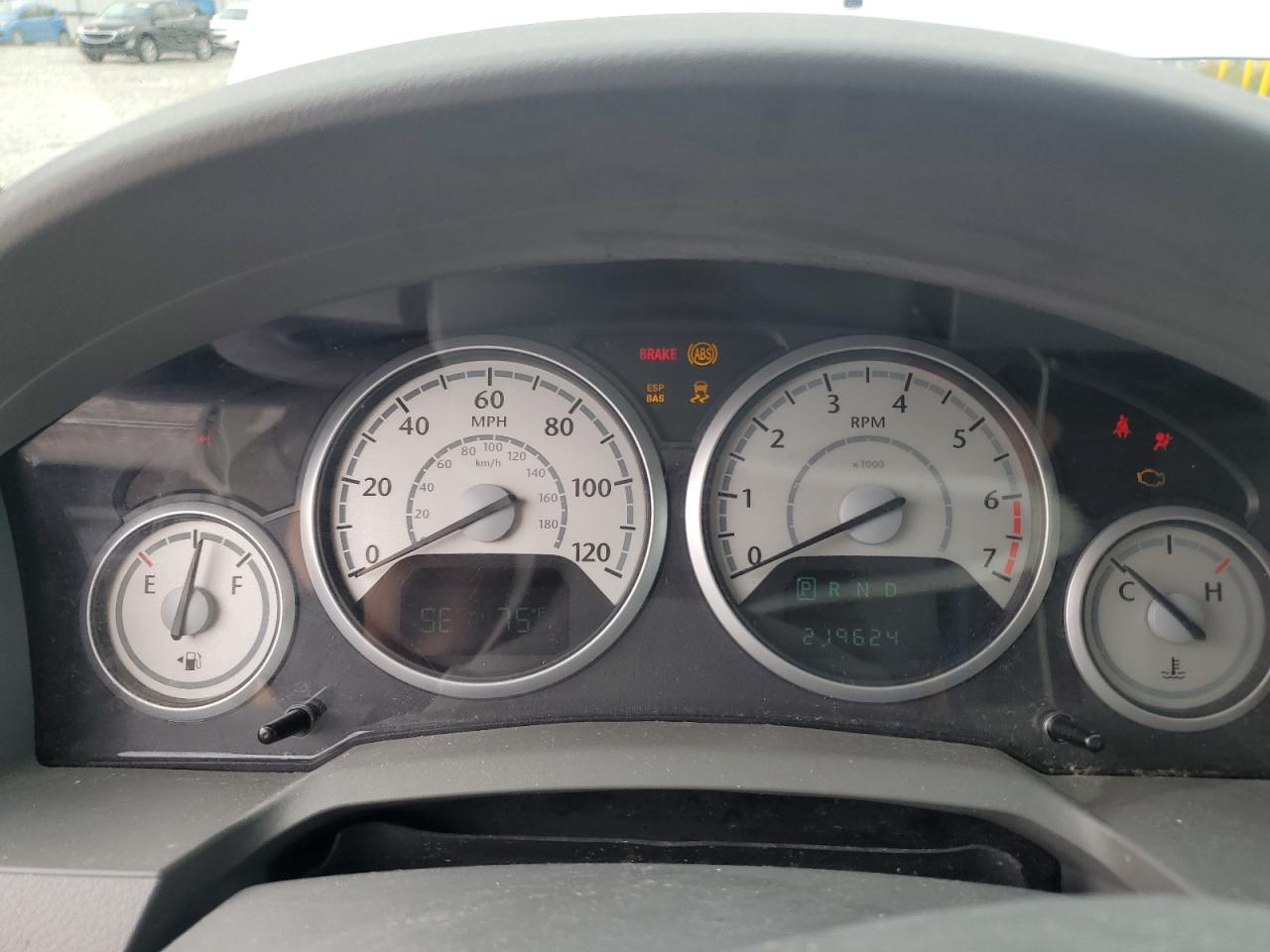 2010 Chrysler Town & Country Touring VIN: 2A4RR5D12AR374169 Lot: 69672065