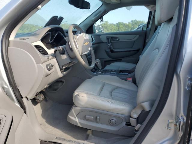  CHEVROLET TRAVERSE 2016 Серебристый