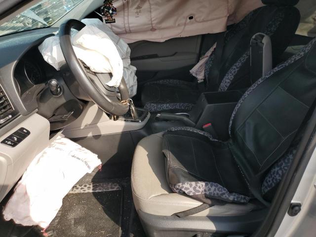 Sedans HYUNDAI ELANTRA 2017 Srebrny