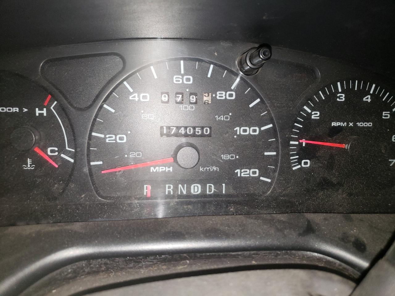 2000 Ford Taurus Se VIN: 1FAFP5828YG225641 Lot: 68788205