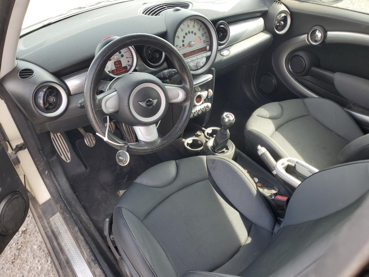 2008 Mini Cooper S VIN: WMWMF73548TT93248 Lot: 66952975