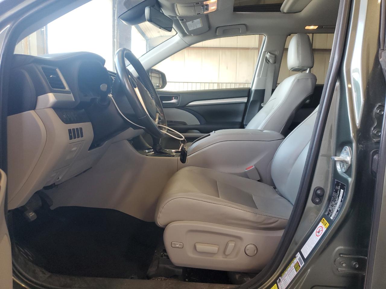 2018 Toyota Highlander Se VIN: 5TDJZRFH8JS867074 Lot: 70339065