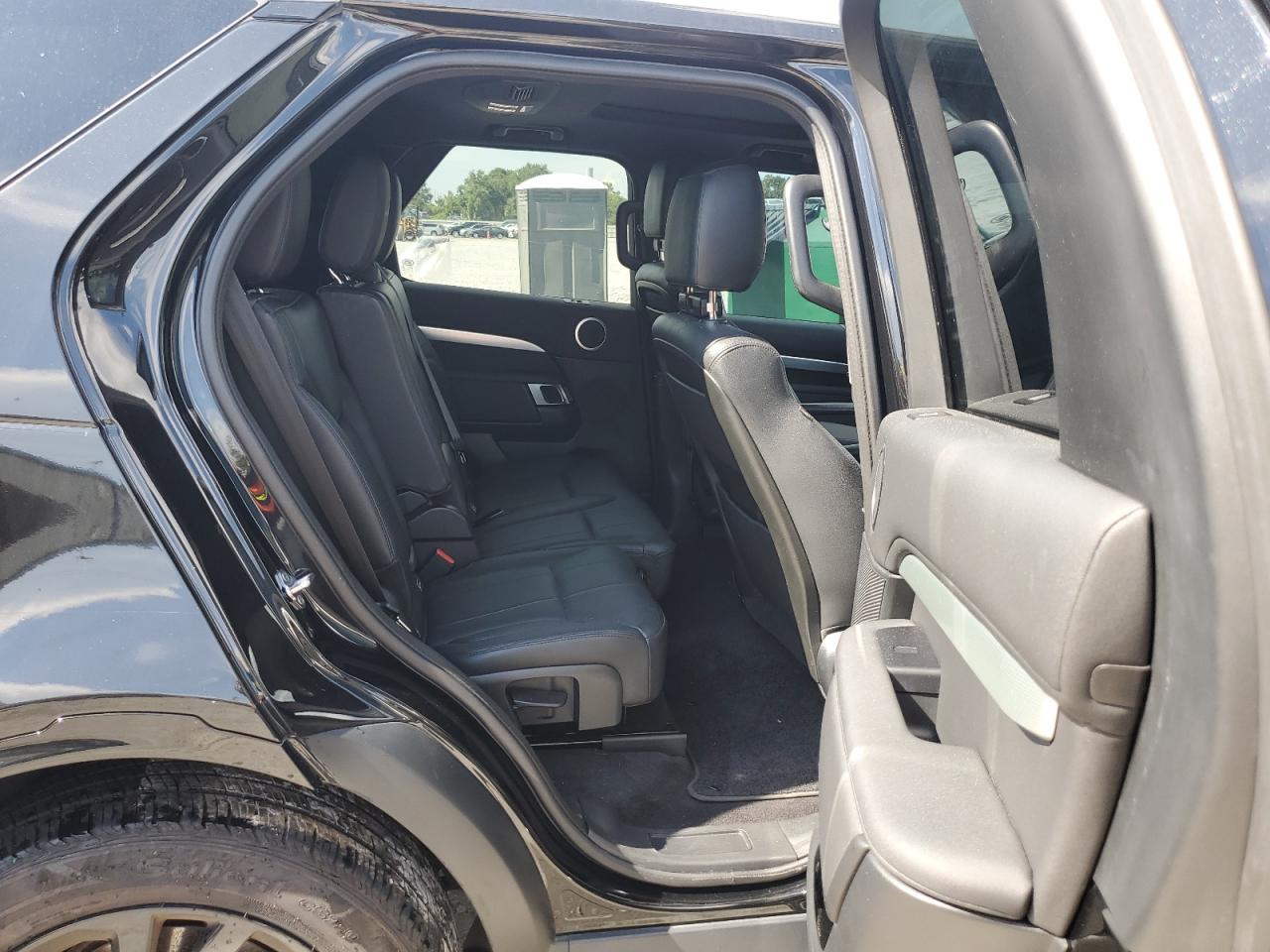 2020 Land Rover Discovery Landmark VIN: SALRU2RV6L2415217 Lot: 68860915