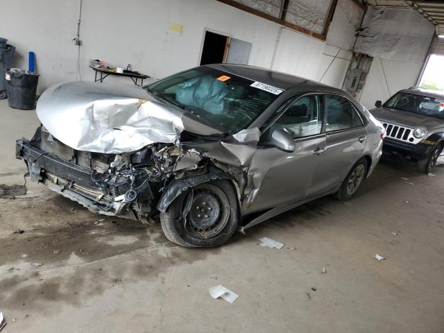 Sedans TOYOTA CAMRY 2016 Silver