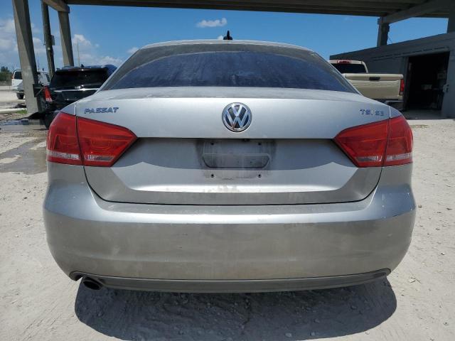 Sedans VOLKSWAGEN PASSAT 2014 Silver