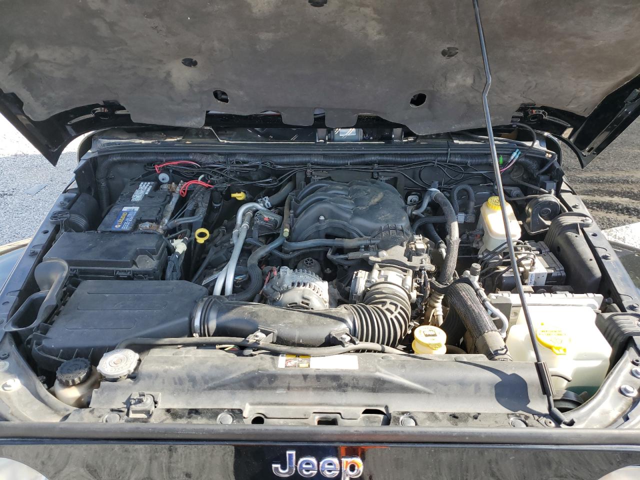 2014 Jeep Wrangler Unlimited Sahara VIN: 1C4BJWEG0EL245711 Lot: 70253145