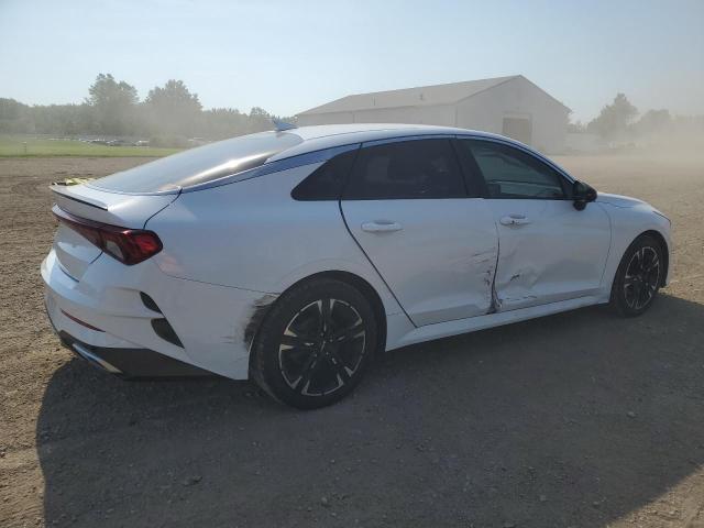  KIA K5 2022 Белы