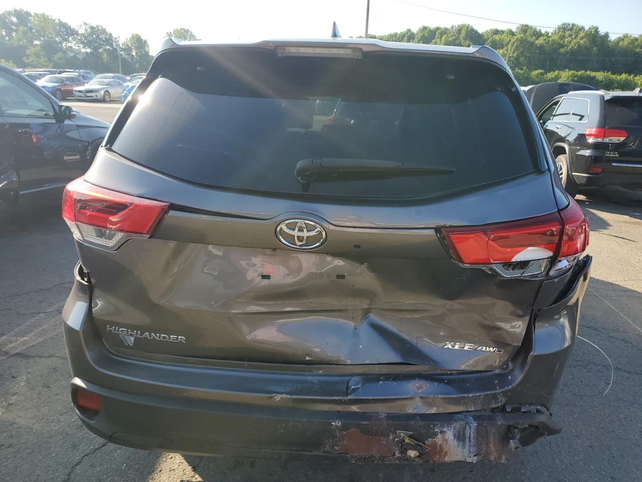 2017 Toyota Highlander Se VIN: 5TDJZRFH9HS520704 Lot: 68258945