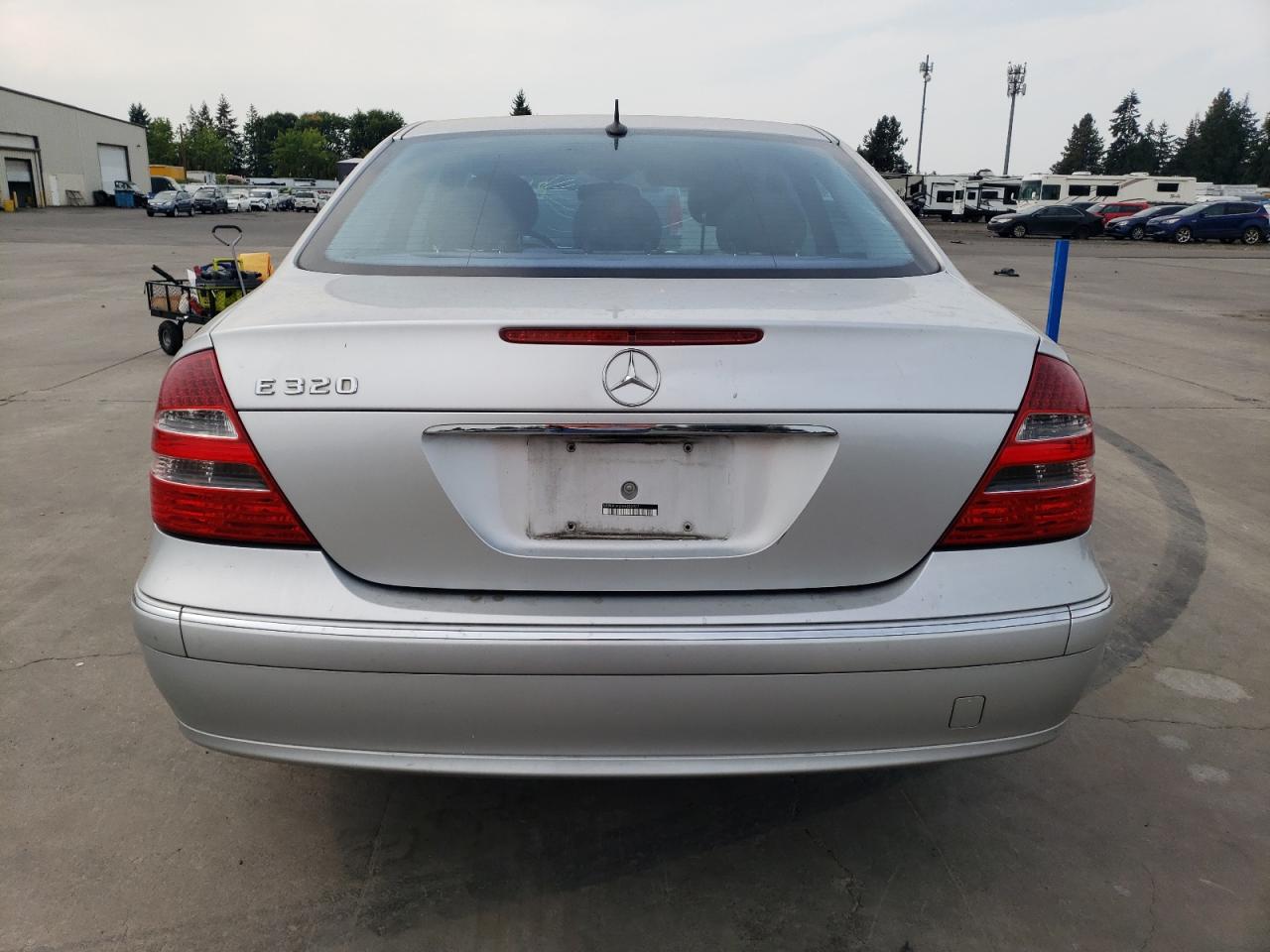 2003 Mercedes-Benz E 320 VIN: WDBUF65J73X111692 Lot: 69990415