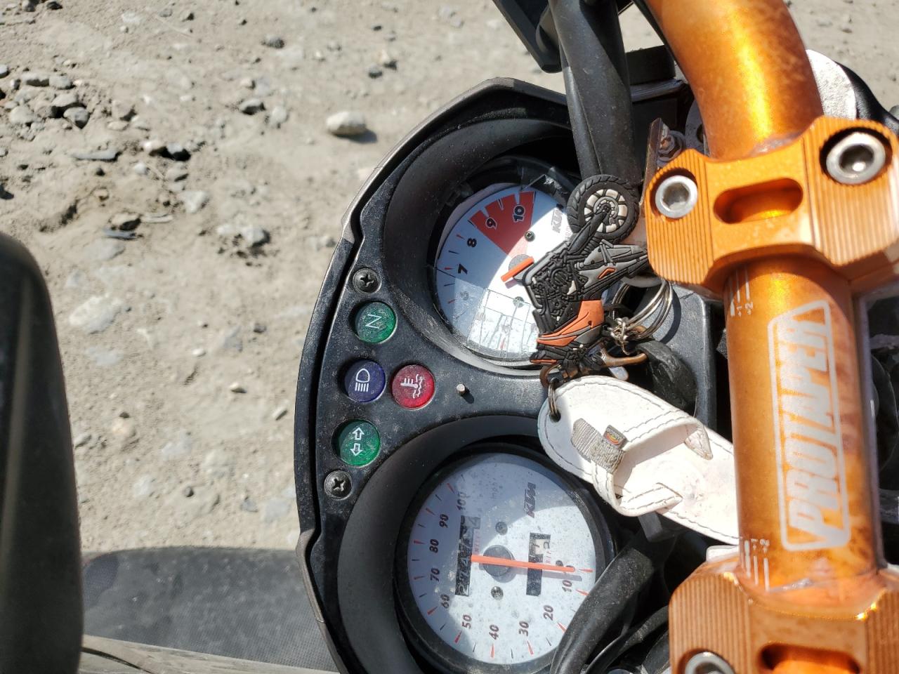 2001 Ktm 640 Duke Ii VIN: VBKDUN4051M742867 Lot: 70320235