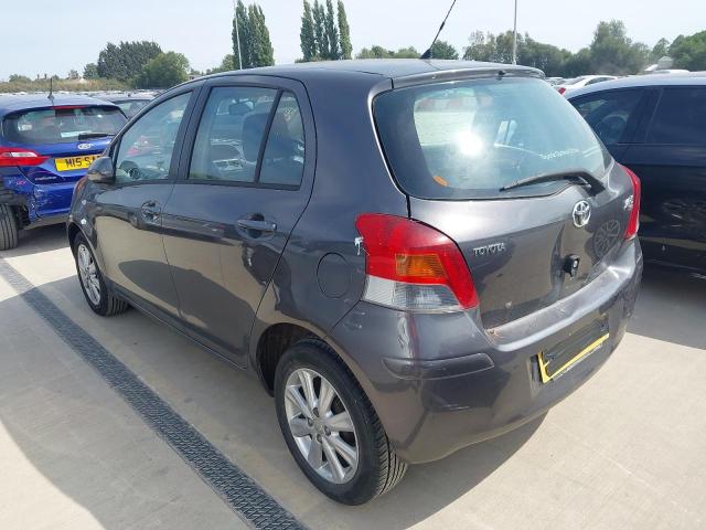 2010 TOYOTA YARIS TR V
