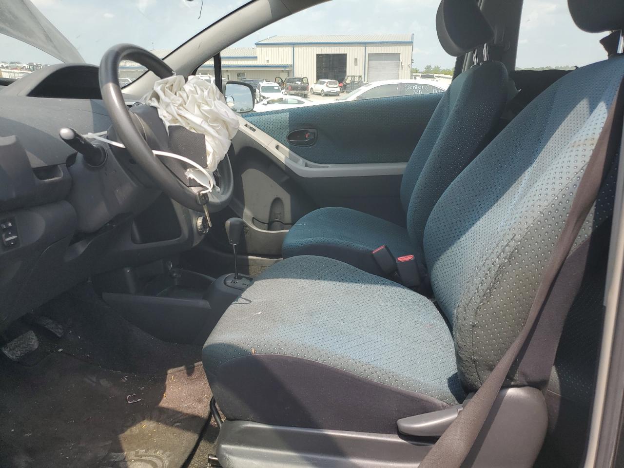 2008 Toyota Yaris VIN: JTDJT923185168302 Lot: 69587625