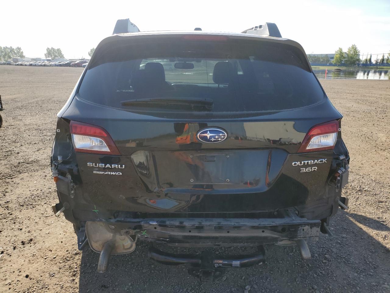 2015 Subaru Outback 3.6R Limited VIN: 4S4BSFNC4F3304055 Lot: 71034555