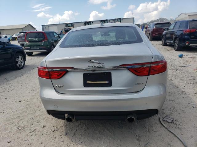 Sedans JAGUAR XF 2016 Silver
