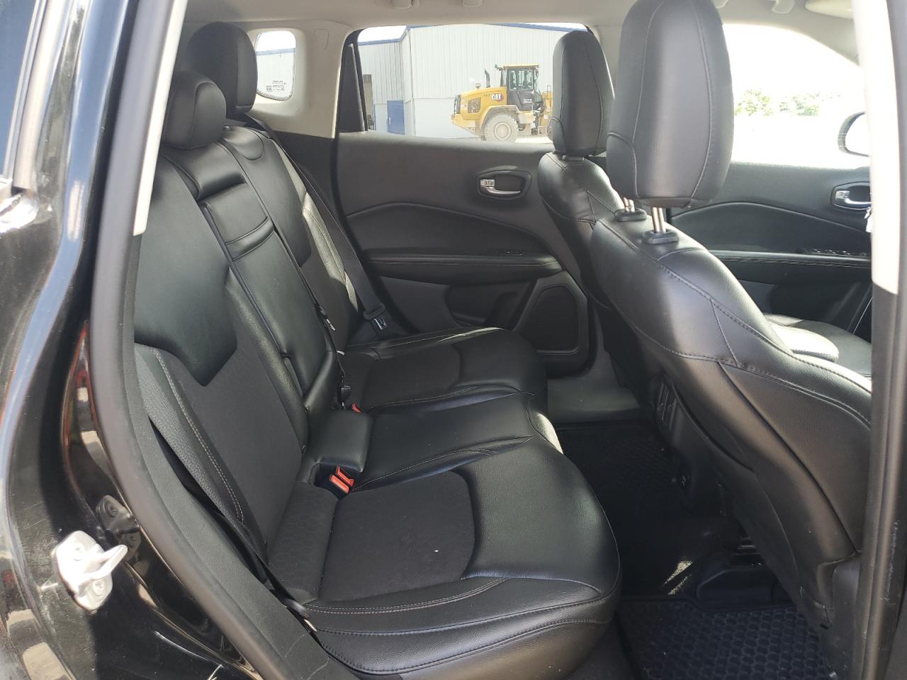 2018 Jeep Compass Latitude VIN: 3C4NJDBB9JT265075 Lot: 70225935