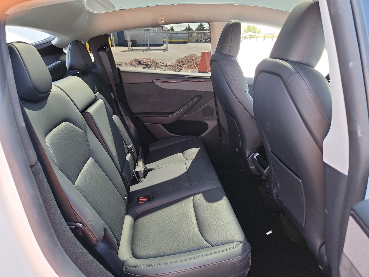 2026 Tesla Model Y VIN: 7SAYGDEE3TF345767 Lot: 69067875