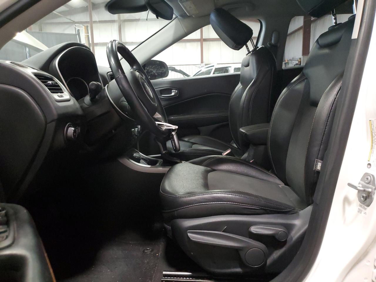 2018 Jeep Compass Latitude VIN: 3C4NJDBB4JT409891 Lot: 67510495