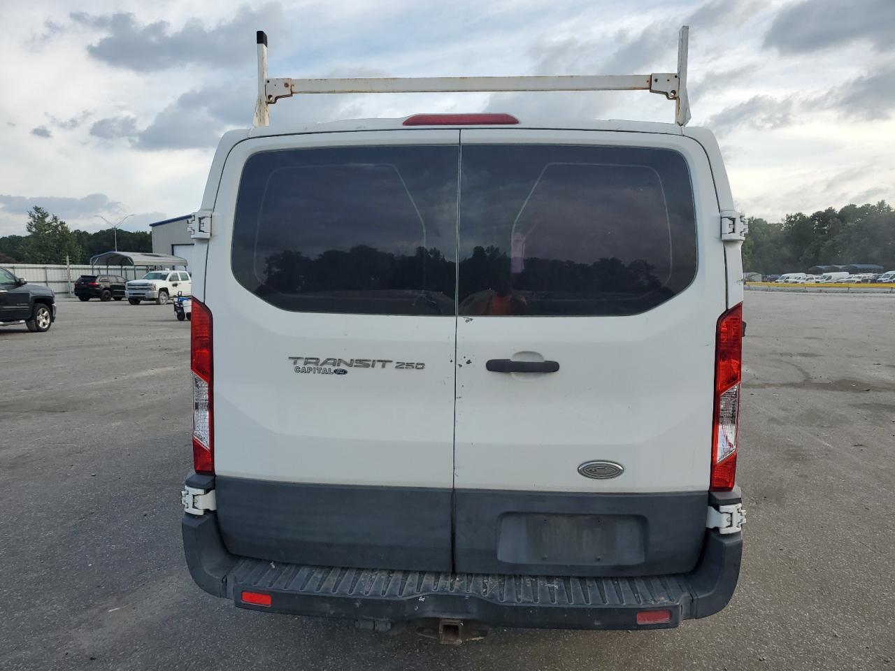 2015 Ford Transit T-250 VIN: 1FTNR1YM6FKA74772 Lot: 69393405