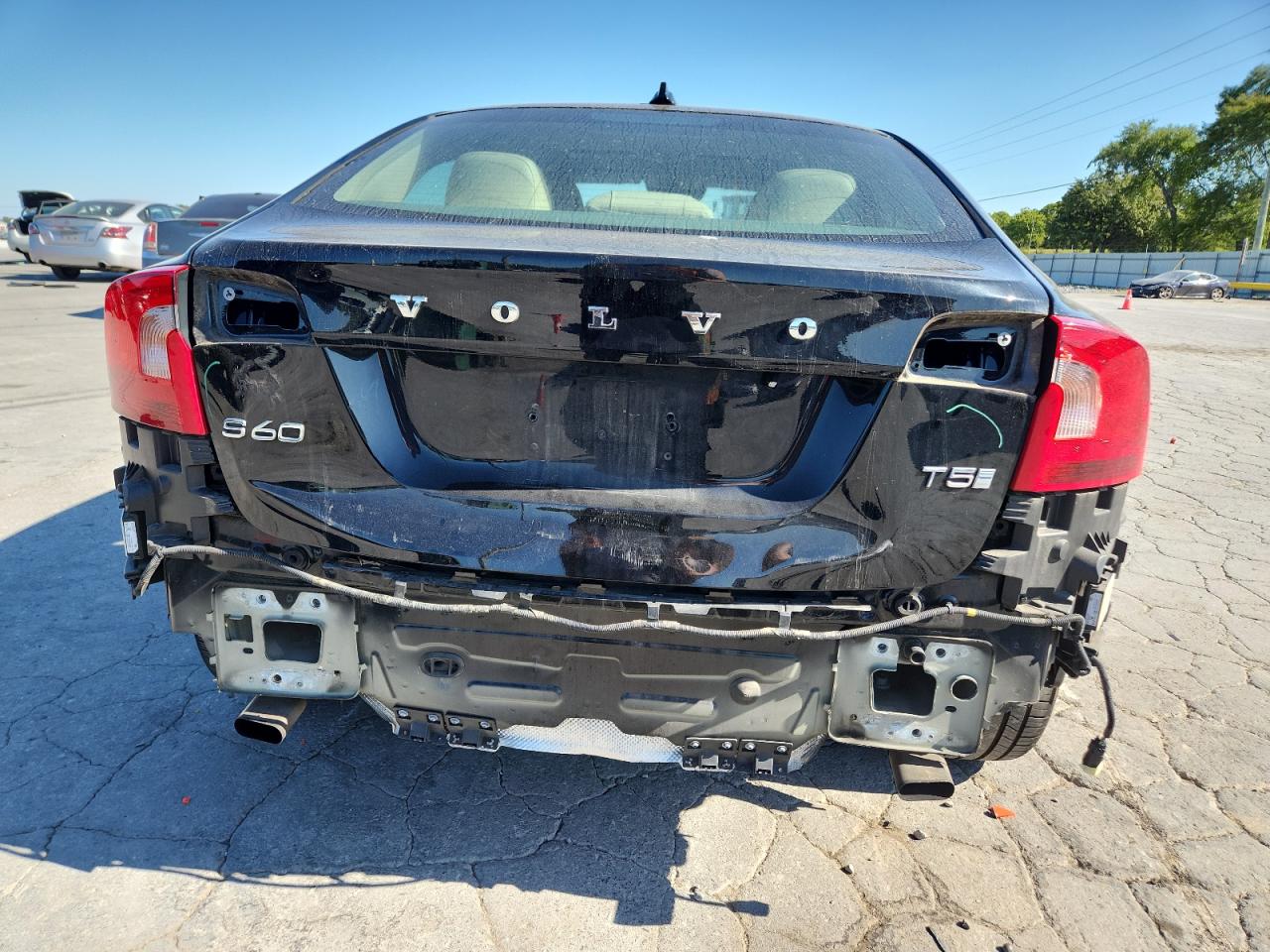 2017 Volvo S60 Platinum VIN: LYV402HMXHB145081 Lot: 70368775