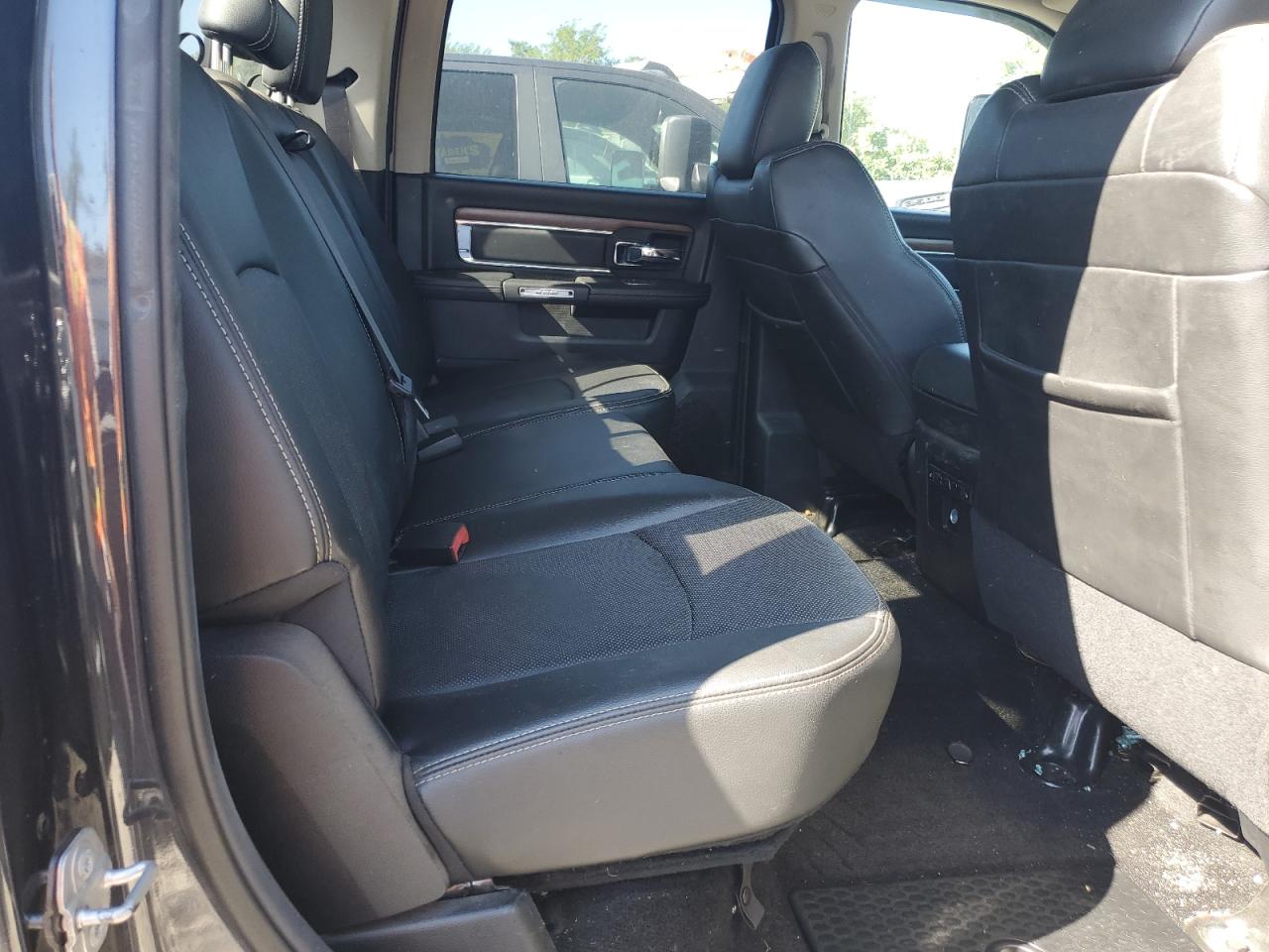 2015 Ram 3500 Laramie VIN: 3C63RPJL8FG545489 Lot: 70262995