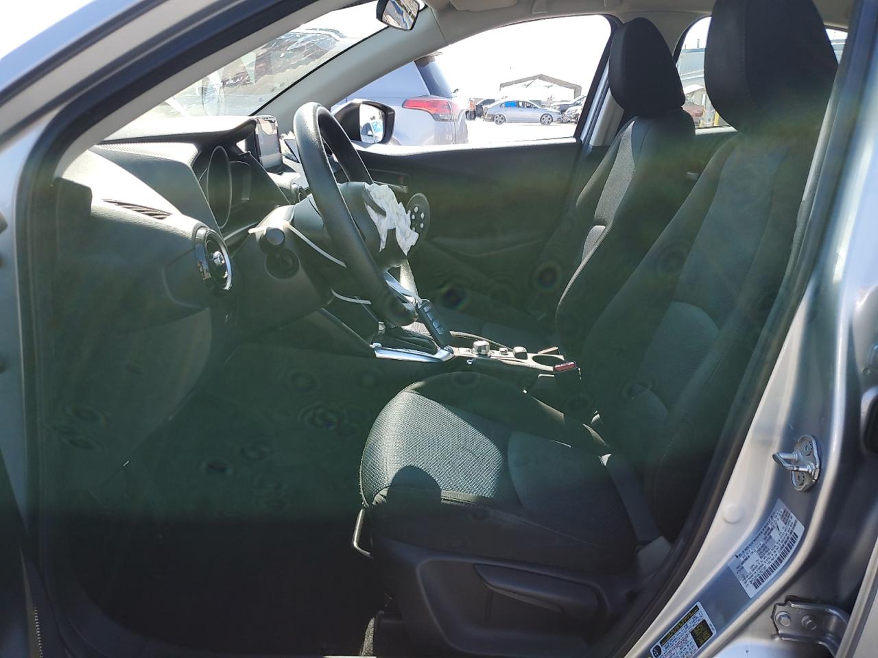 2019 Toyota Yaris L VIN: 3MYDLBYV4KY507241 Lot: 68575095