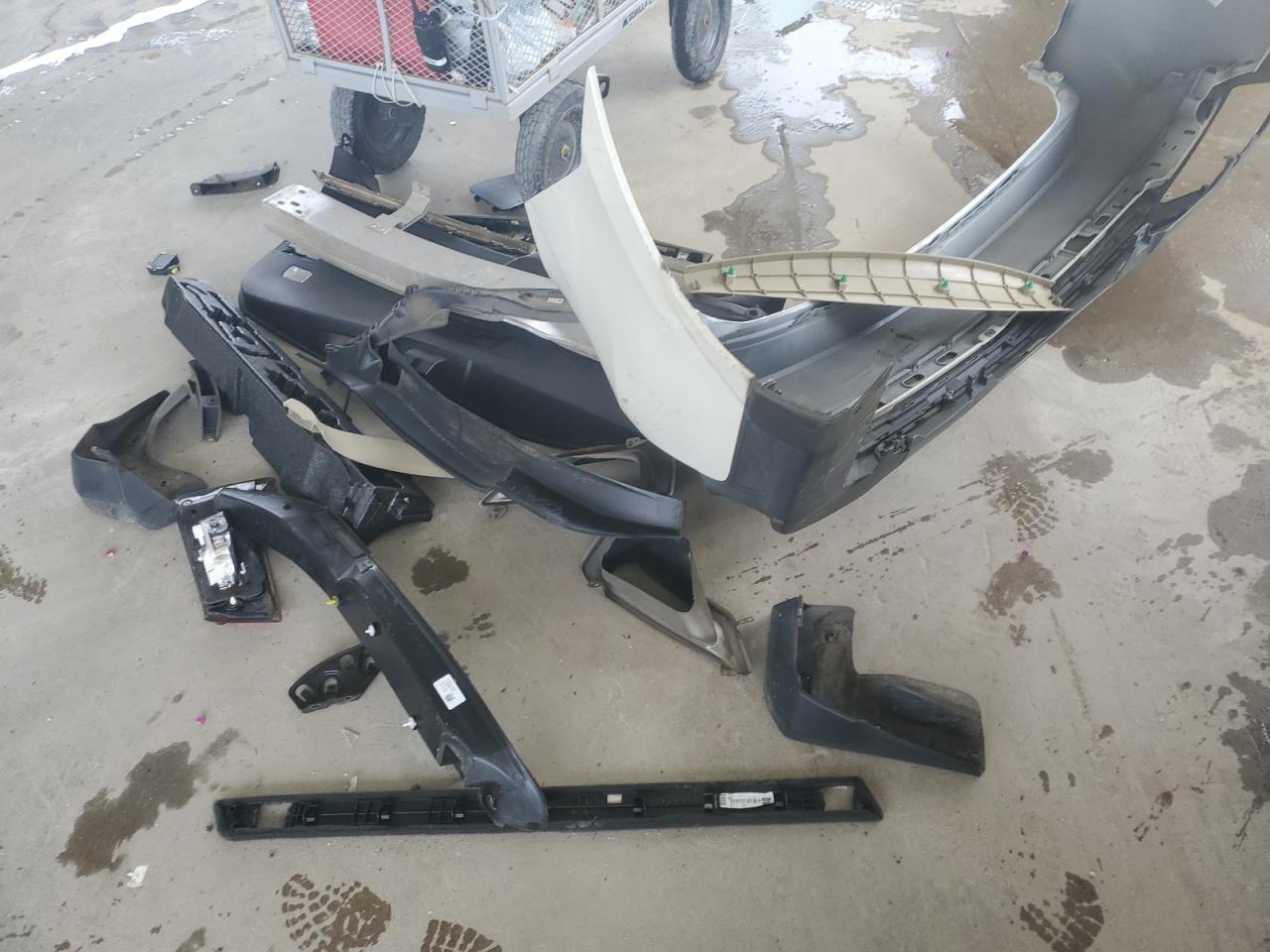 2017 Acura Mdx VIN: 5J8YD3H3XHL000235 Lot: 68375815