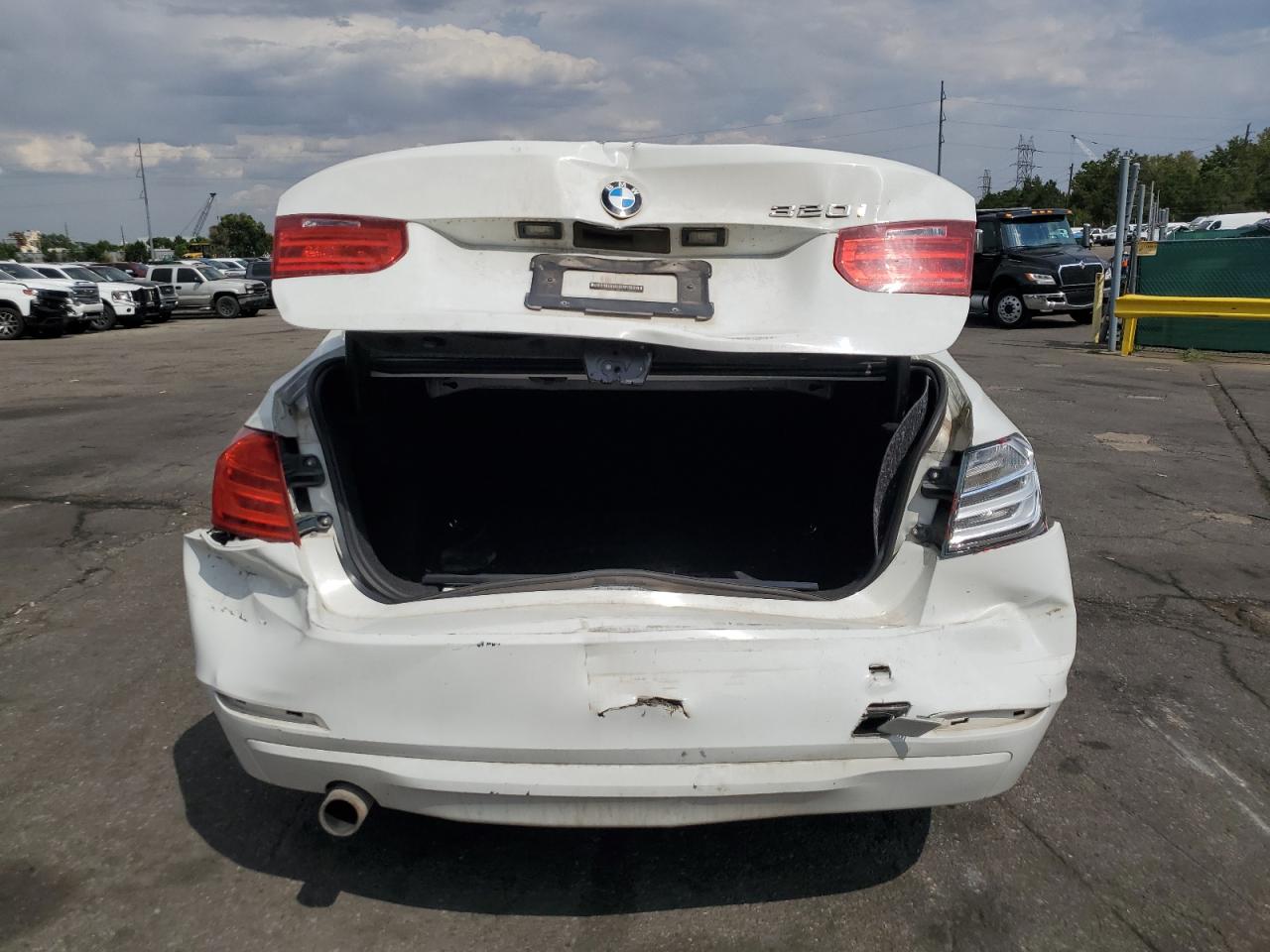 2015 BMW 320 I VIN: WBA3B1G52FNT03725 Lot: 68569785
