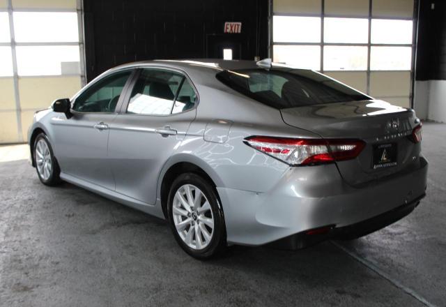  TOYOTA CAMRY 2019 Серебристый