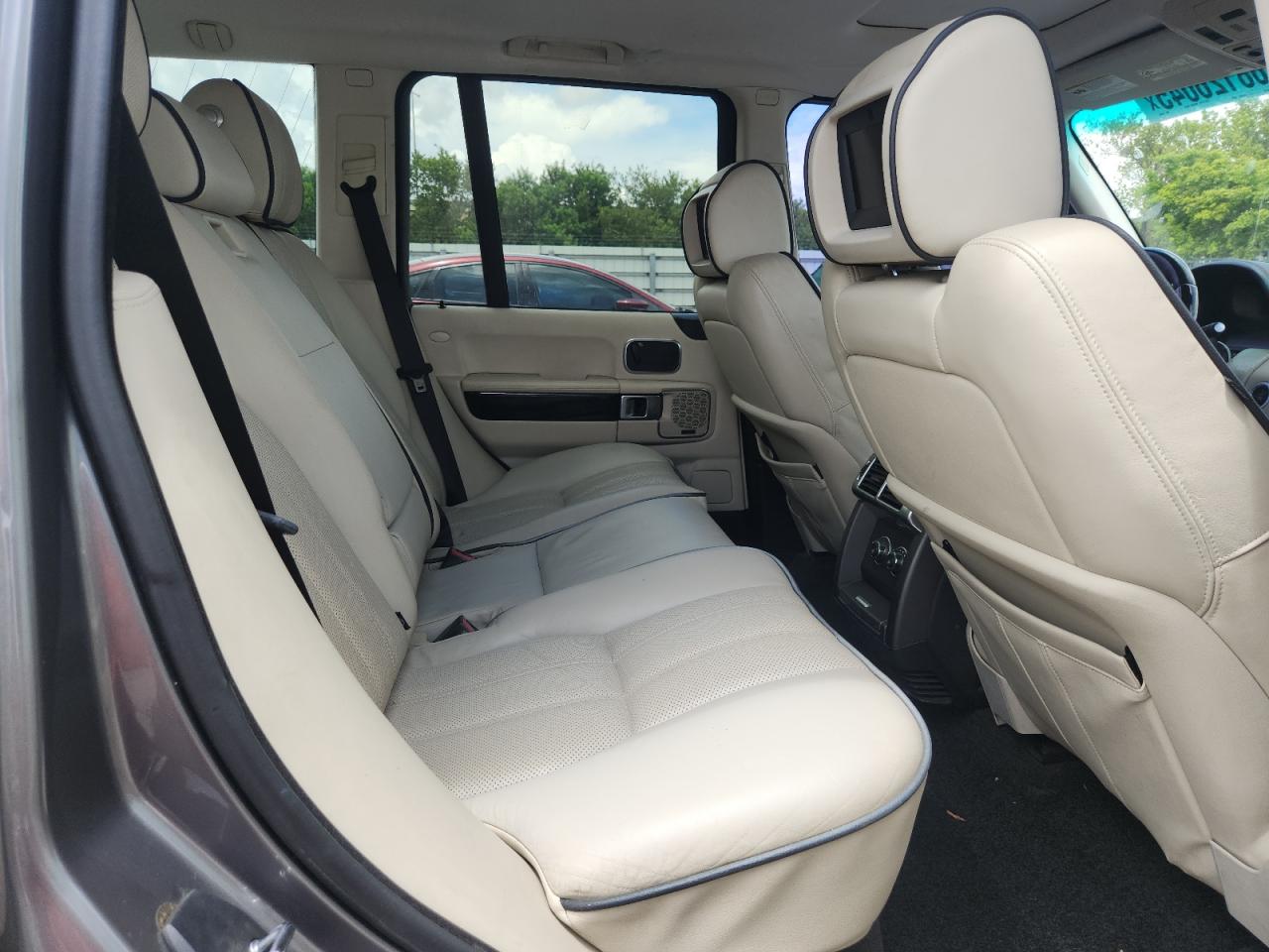 SALMF1E47AA318445 2010 Land Rover Range Rover Hse Luxury