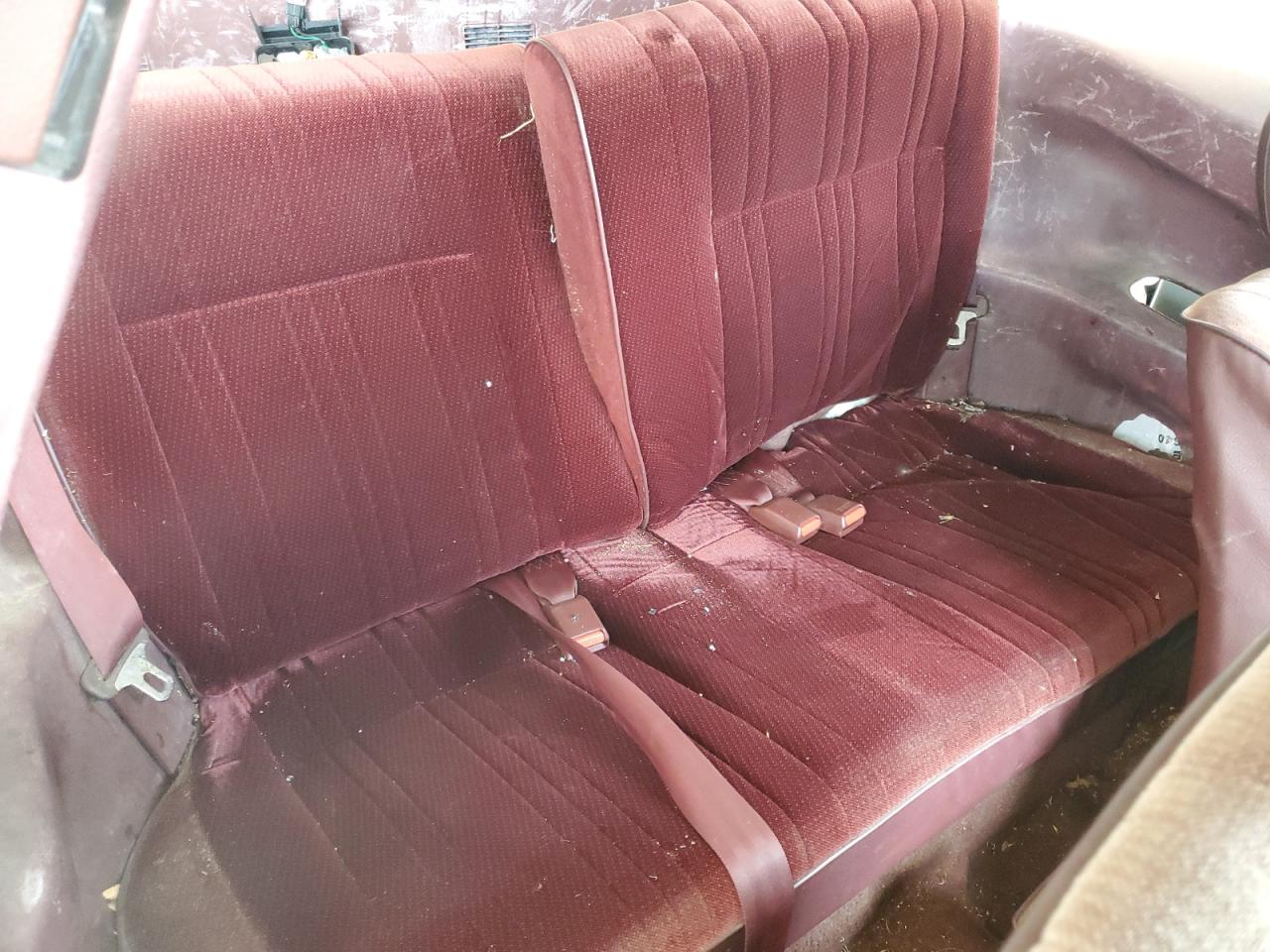 1992 Dodge Colt Gl VIN: JB3CU24A0NU057736 Lot: 66577285