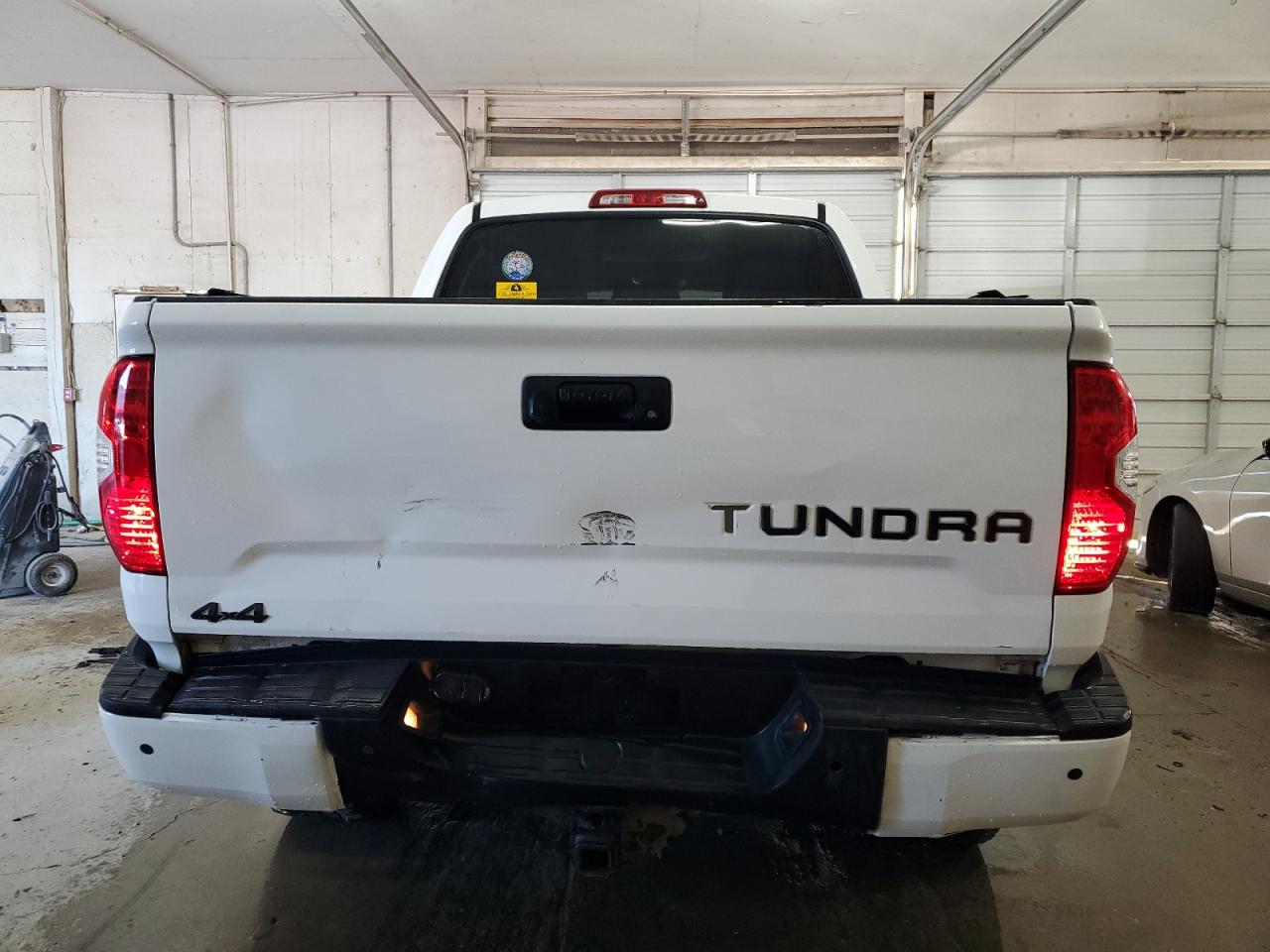 2017 Toyota Tundra Crewmax Limited VIN: 5TFHW5F13HX635280 Lot: 70340705