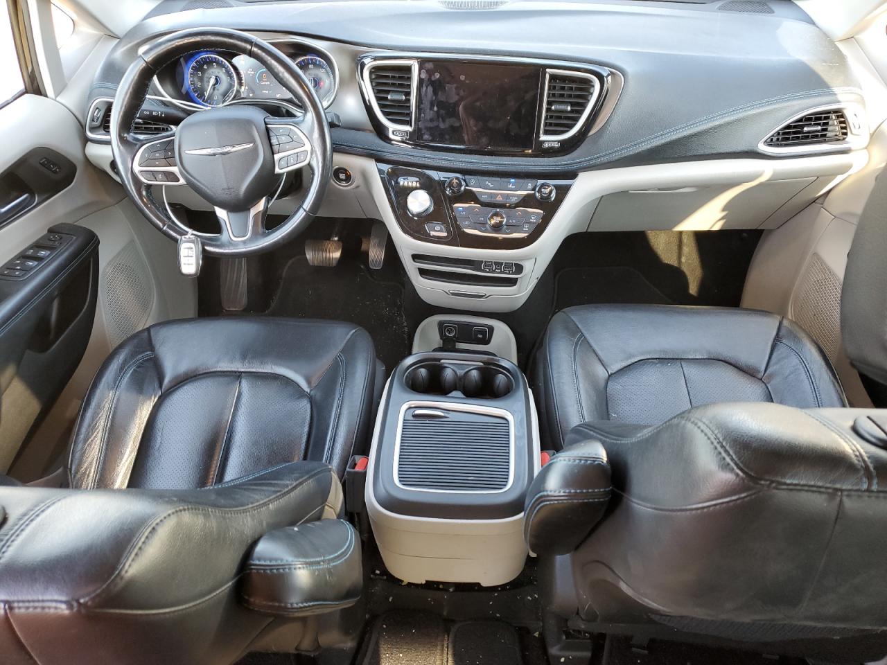 2021 Chrysler Pacifica Touring L VIN: 2C4RC1BGXMR520488 Lot: 68580795