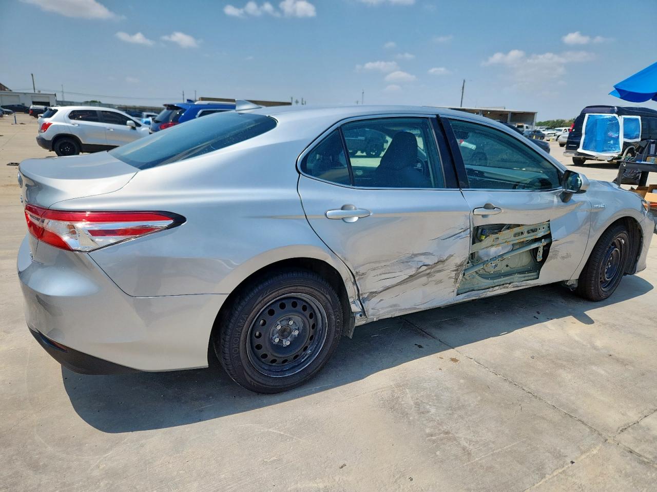 2020 Toyota Camry Le silver null hybrid 4T1C31AKXLU018881 photo #4