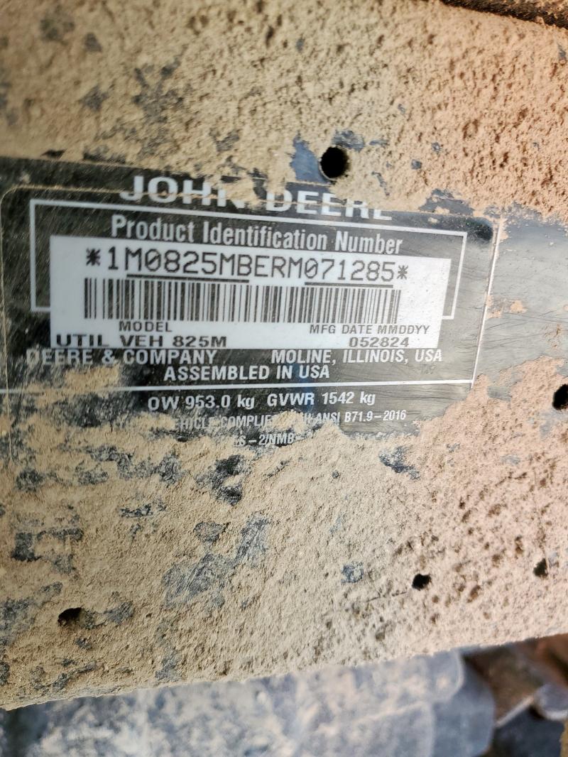 2024 JOHN DEERE XUV825M  