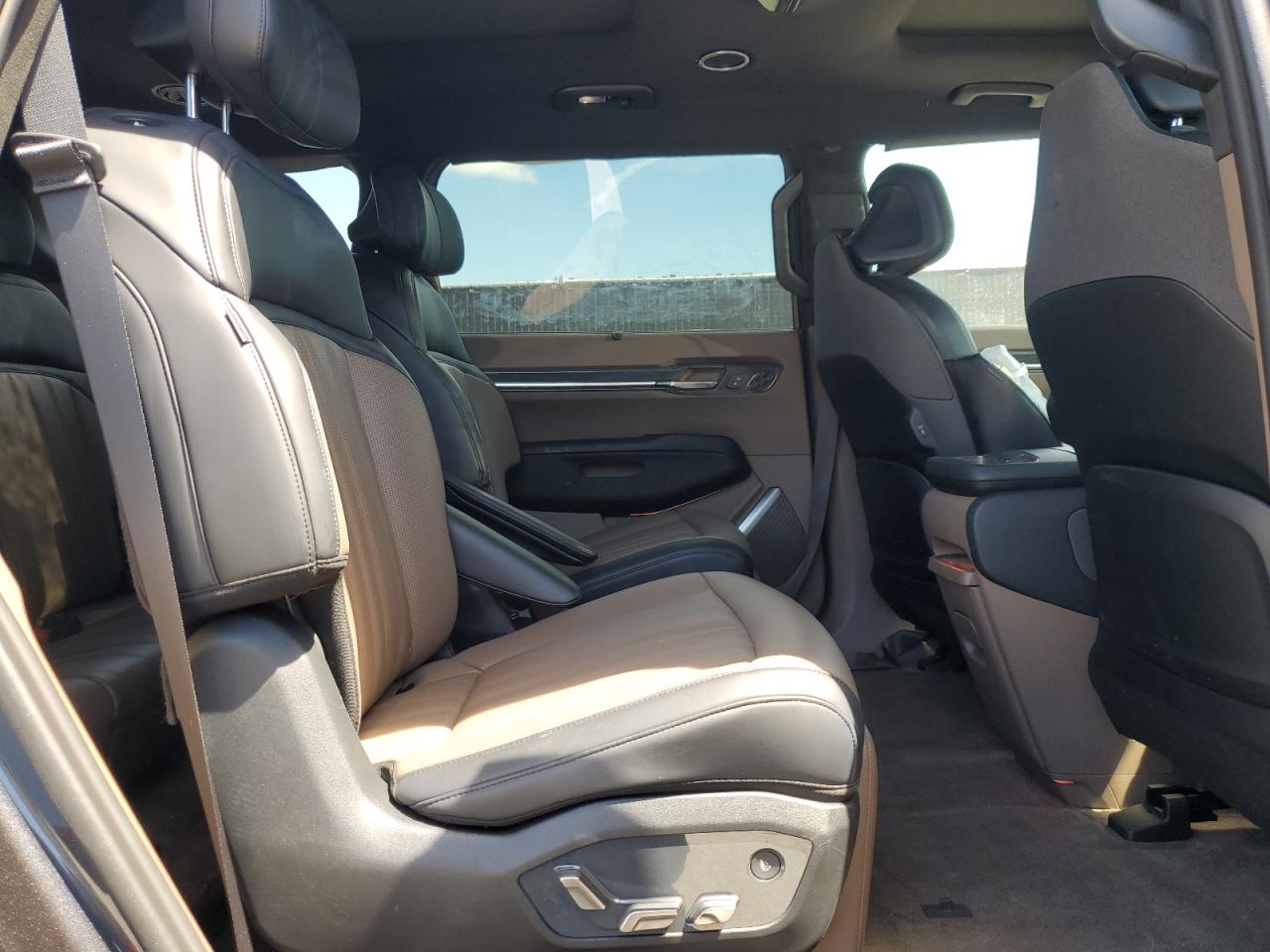 2024 Kia Ev9 Gt Line VIN: KNDAEFS56R6022614 Lot: 68198155