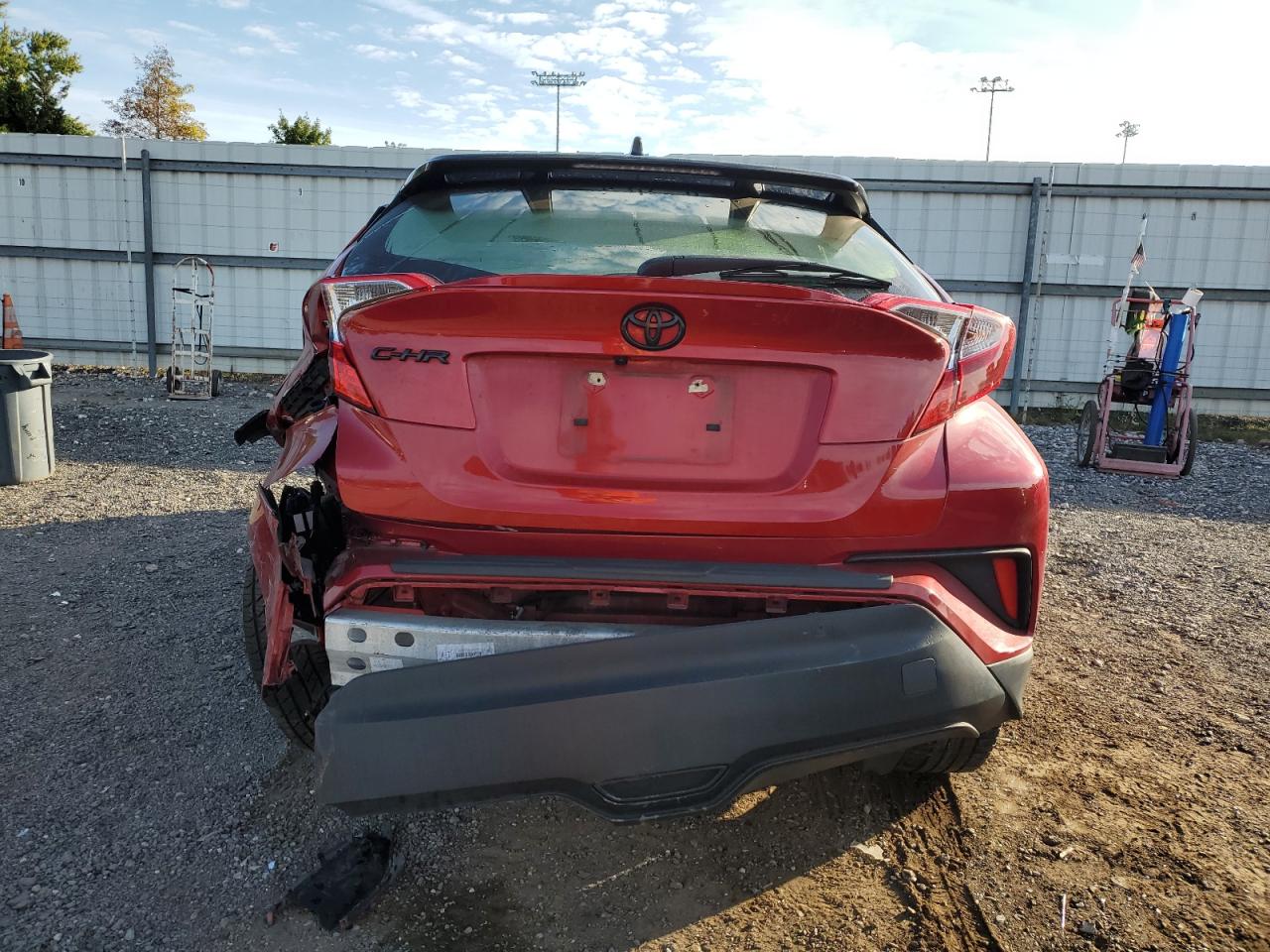 2021 Toyota C-Hr Xle VIN: JTNKHMBX4M1118888 Lot: 70699135