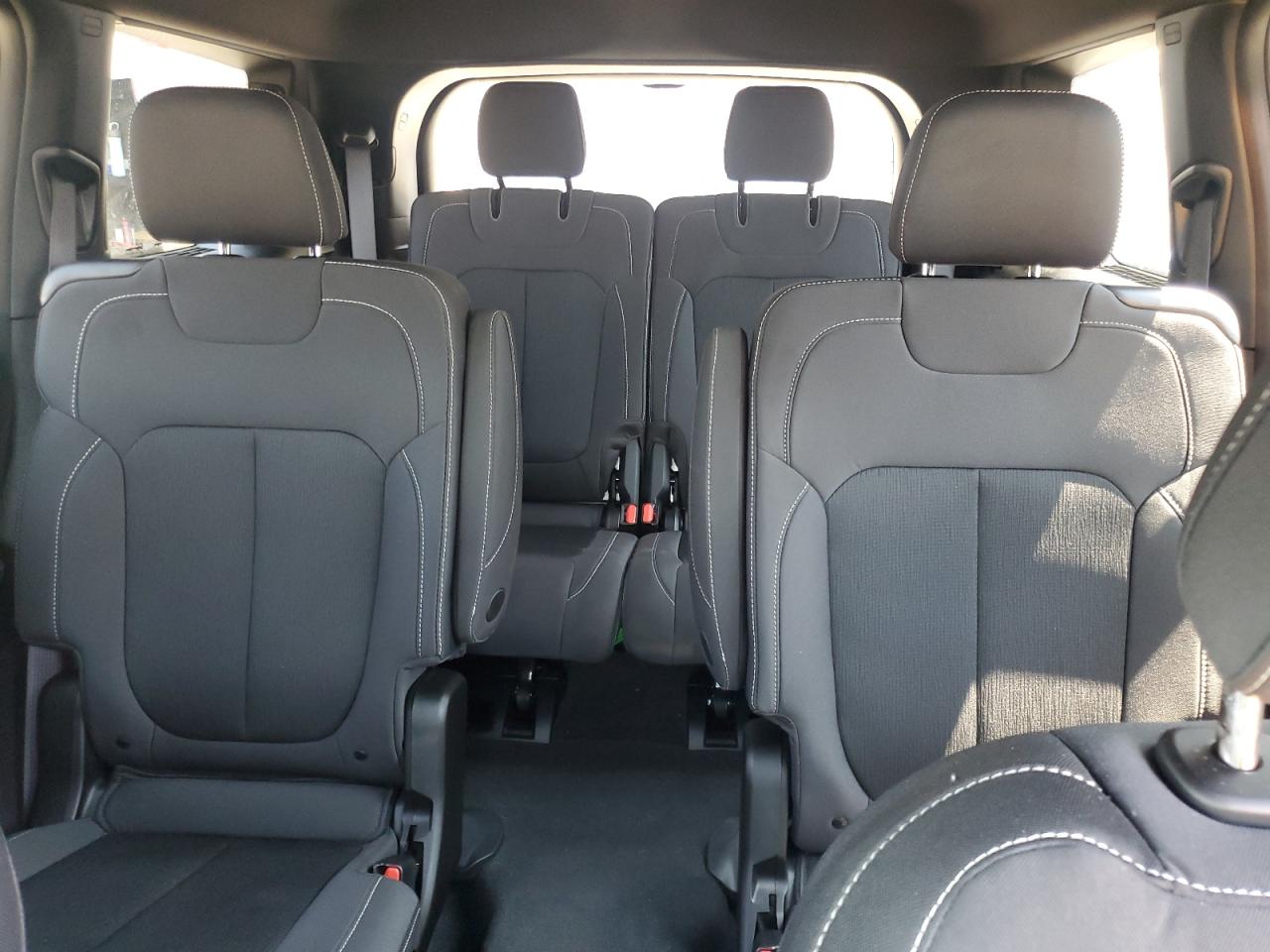 2025 Jeep Grand Cherokee L Laredo VIN: 1C4RJJAG7S8647151 Lot: 70148775