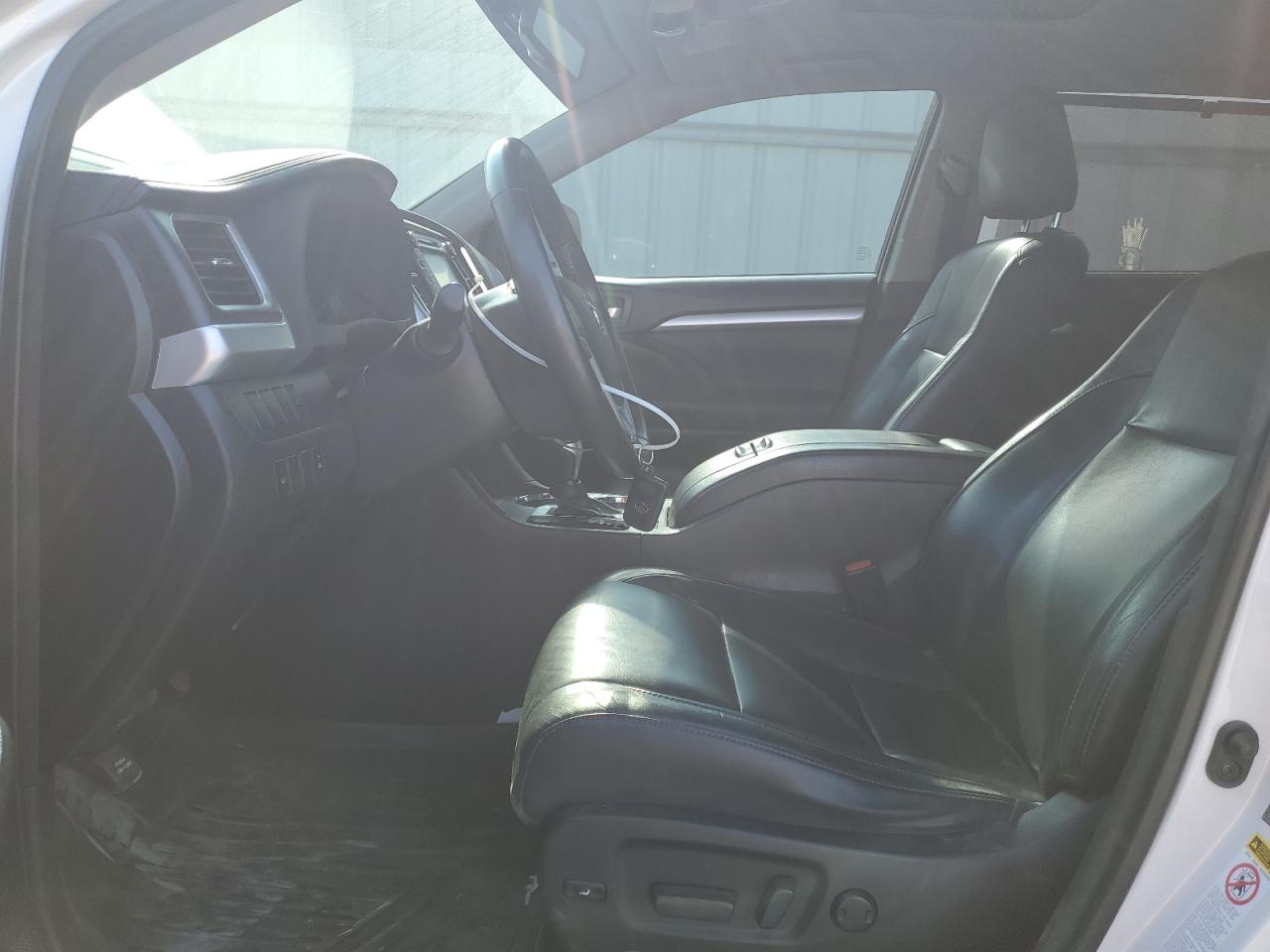 2015 Toyota Highlander Xle VIN: 5TDJKRFH5FS182719 Lot: 69243275
