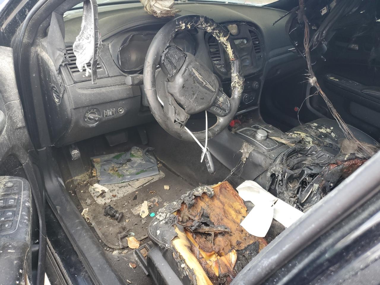 2015 Chrysler 300 S VIN: 2C3CCAGG1FH808654 Lot: 69940115